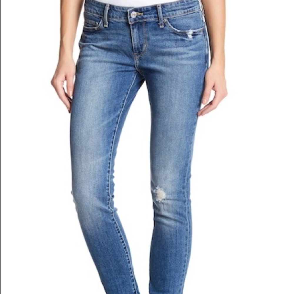 Levi’s 711 Skinny